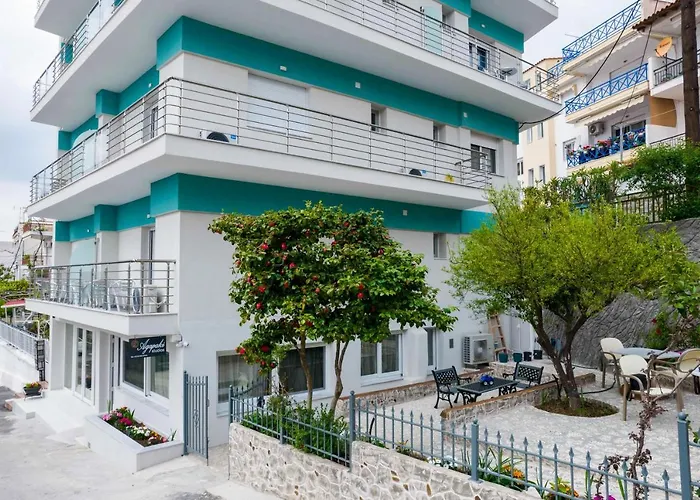 Agapaki Neos Marmaras