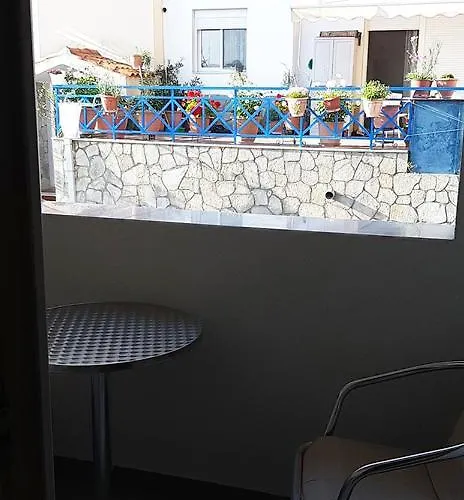 Agapaki Neos Marmaras